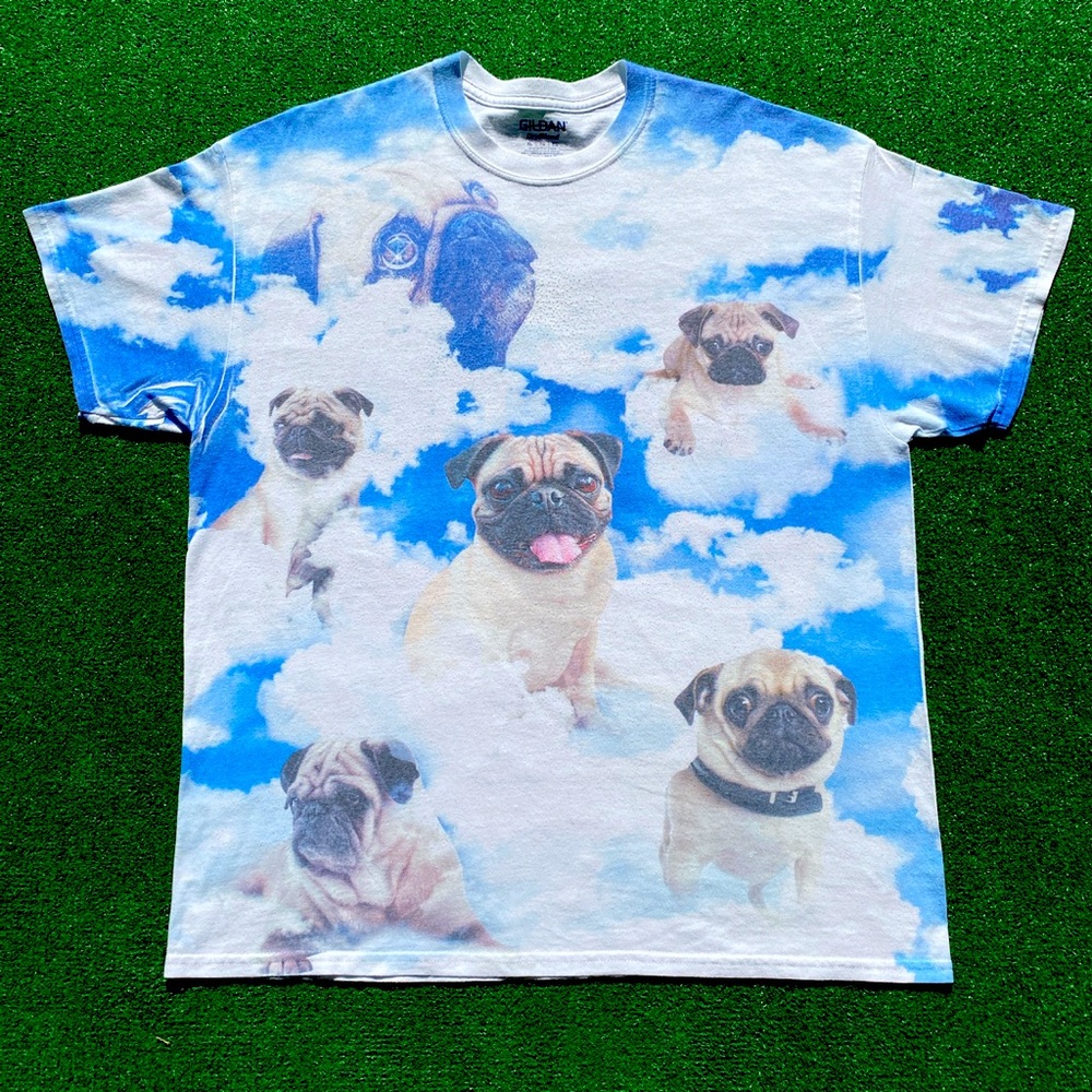 🐶🐾One Sided All over Pug Print T shirt🐾🐶